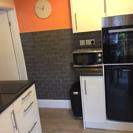 Cosy Apartment In Private Courtyard เพรสตัน ภายนอก รูปภาพ